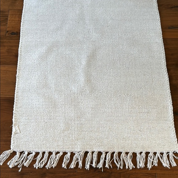 Vintage Style Woven Rug! - Picture 14 of 16
